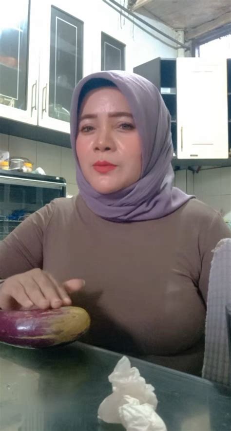twitter ibu semok|Twitter. It’s what’s happening / Twitter.